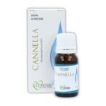 Olio essenziale puro di Cannella foglie Cuorerbe Boccetta di Olio essenziale puro di Cannella foglie Cuorerbe su sfondo bianco