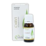Olio essenziale puro di Carvi Cuorerbe con confezione Boccetta di Olio essenziale puro di Carvi Cuorerbe con confezione su sfondo bianco