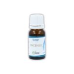 Boccetta di Olio essenziale puro di Incenso Cuorerbe su sfondo bianco