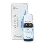 Boccetta di Olio essenziale puro di Vetiver Cuorerbe con la sua confezione su sfondo bianco
